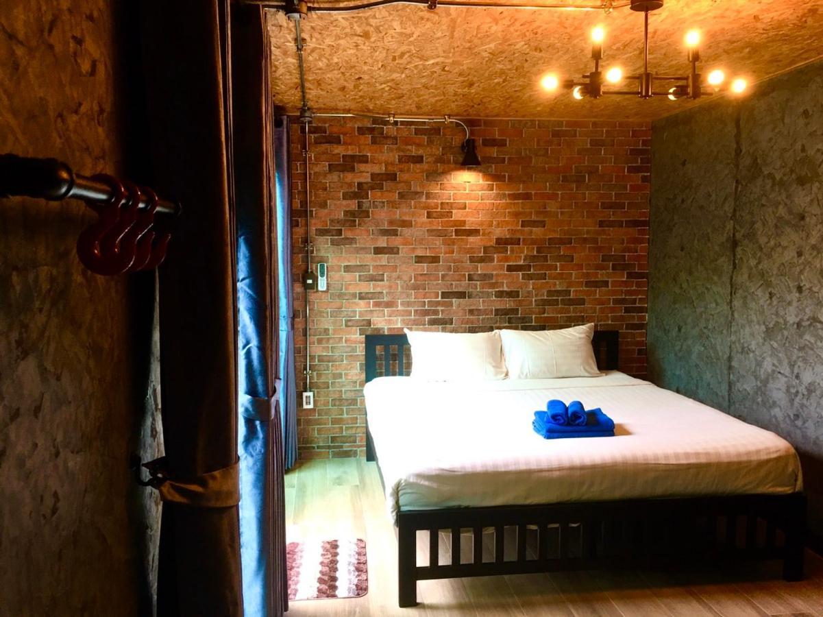 The Loft Resort Kabin Buri Екстериор снимка