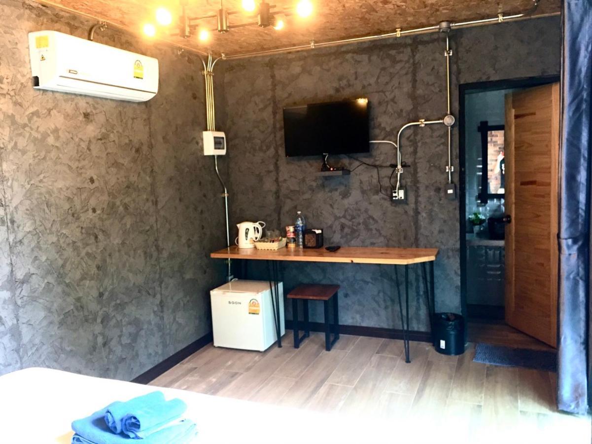 The Loft Resort Kabin Buri Екстериор снимка