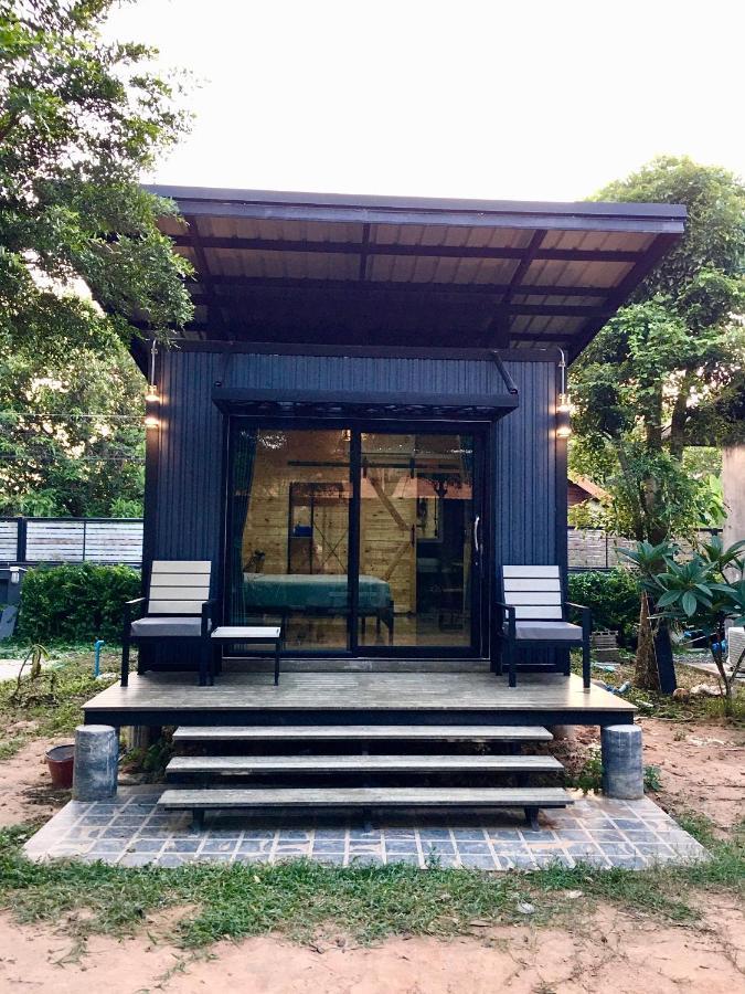 The Loft Resort Kabin Buri Екстериор снимка