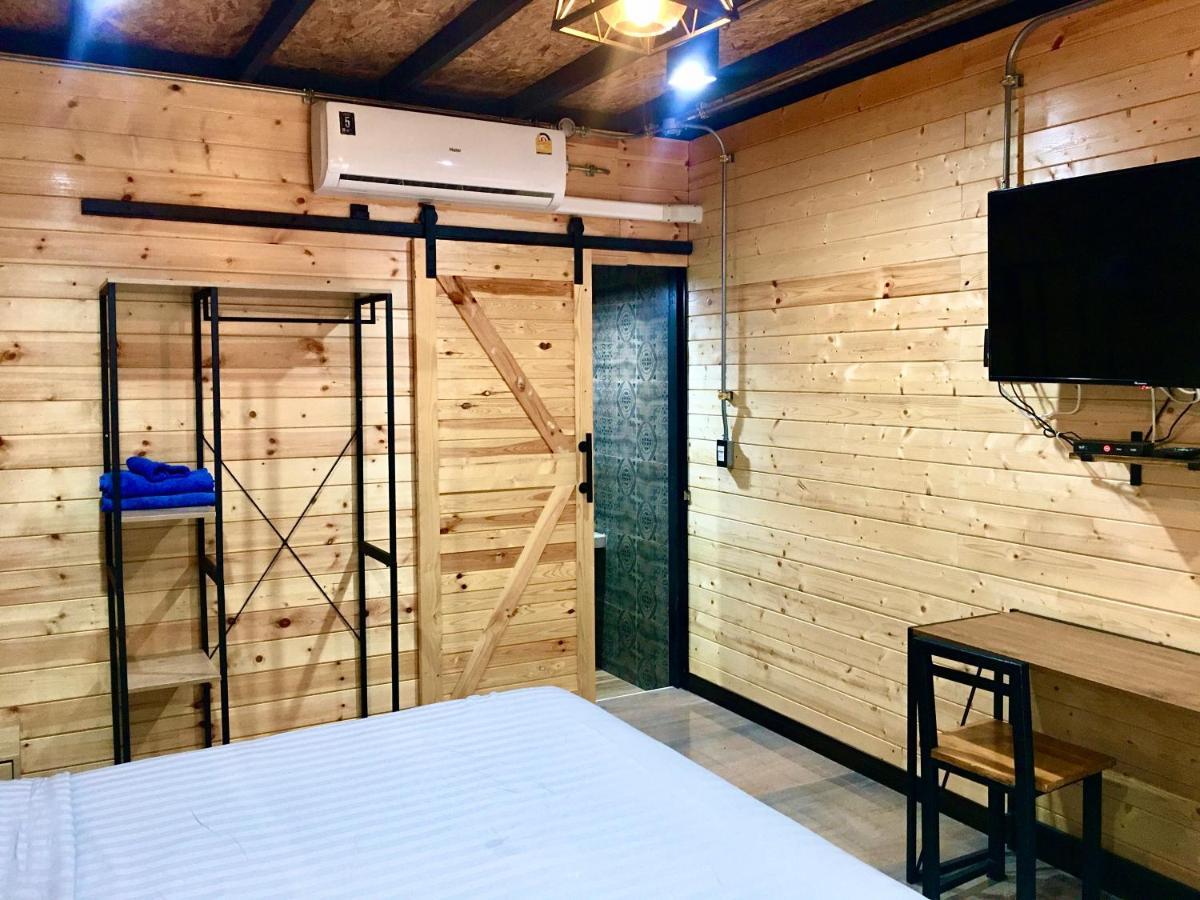 The Loft Resort Kabin Buri Екстериор снимка